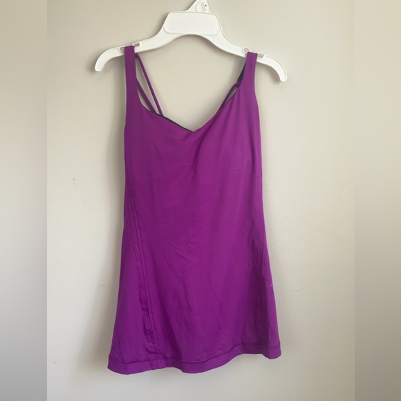 Lululemon tank with built-in sports bra (no padding) - Picture 1 of 3